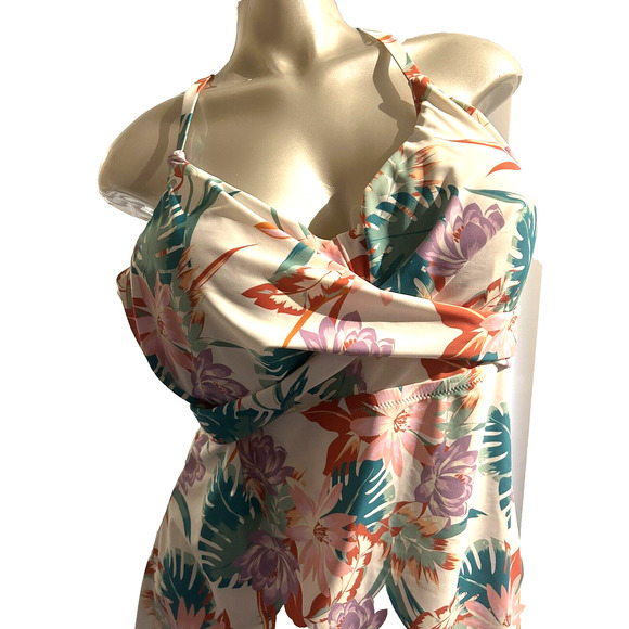 NWT Raisins Curve White And Lavender Purple Tankini Bathing Suit Top Size 2X - Picture 2 of 10